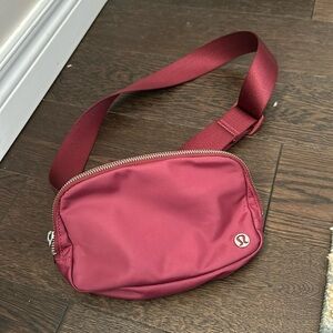 Lululemon OG belt bag